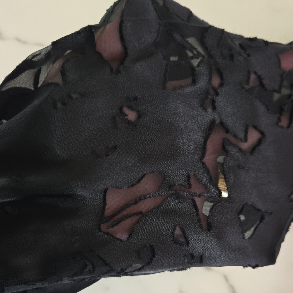 White House Black Market Black Wrap Blouse Sheer‎ Sleeves Silk Blend Whimsigoth - Picture 8 of 9